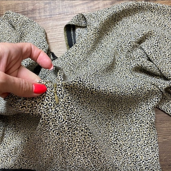 ✨ BCBG Faux Wrap Leopard Slight Puff Shoulder High Low Dress✨ - Picture 12 of 14